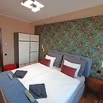 Apartament Cloud Gozsdu *