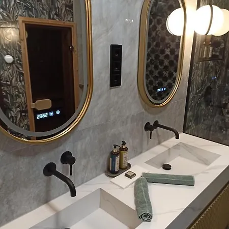 Apartment Cloud Gozsdu