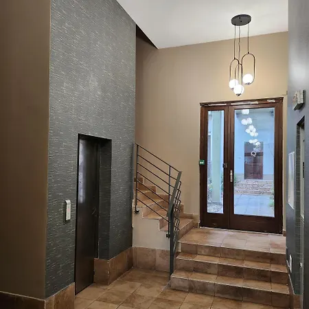 Apartament Cloud Gozsdu
